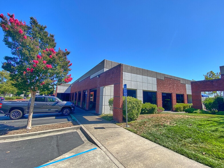 2160-2180 Northpoint Pky, Santa Rosa, CA for lease - Building Photo - Image 2 of 3