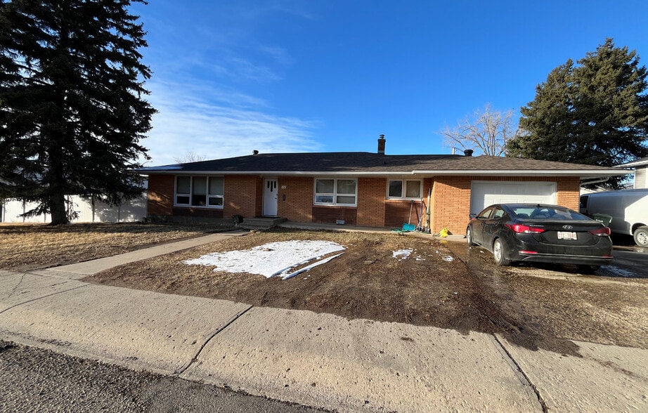 101 6 St SE, Medicine Hat, AB for sale - Building Photo - Image 3 of 8