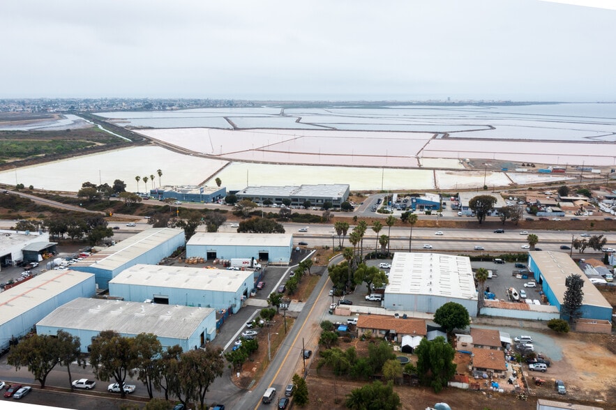 819 Anita St, Chula Vista, CA for lease - Building Photo - Image 3 of 9