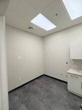 251 W Main St, Branford, CT for lease Interior Photo- Image 1 of 4