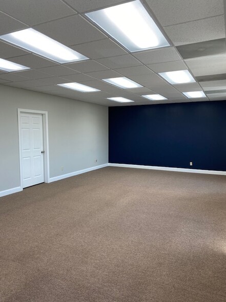 4004 E Morgan Ave, Evansville, IN for lease - Interior Photo - Image 2 of 5