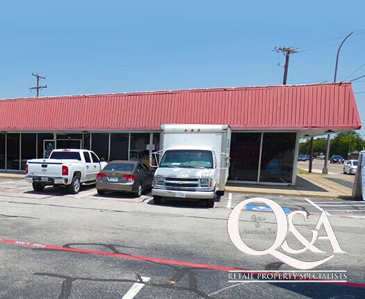 813-827 Oram St, Arlington, TX for lease - Building Photo - Image 2 of 2