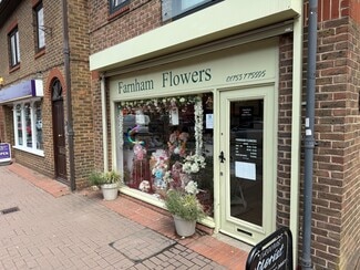 More details for Shop 1, The Centre, Prospect House, The Broadway, Farnham Common - Retail for Lease