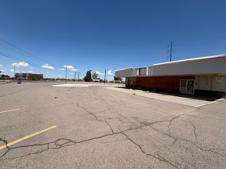 612 W Frontier St, Eloy, AZ for sale - Building Photo - Image 3 of 11