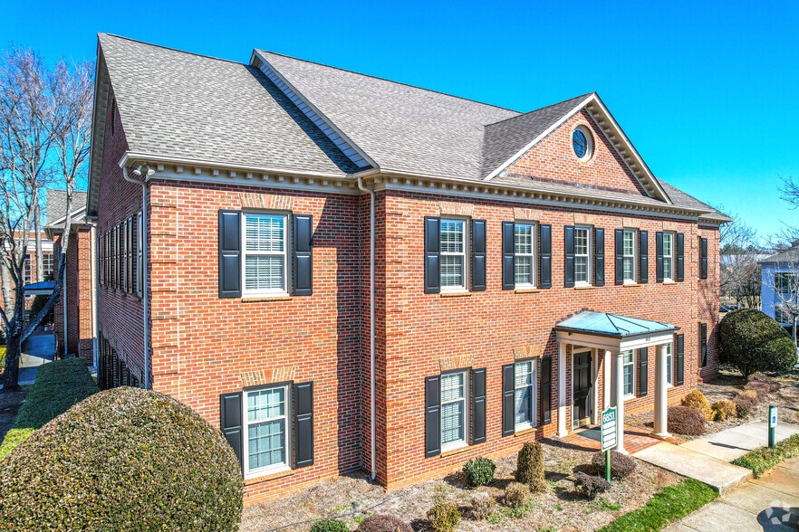 6831 Fairview Rd, Charlotte, NC à vendre - Photo principale - Image 1 de 5