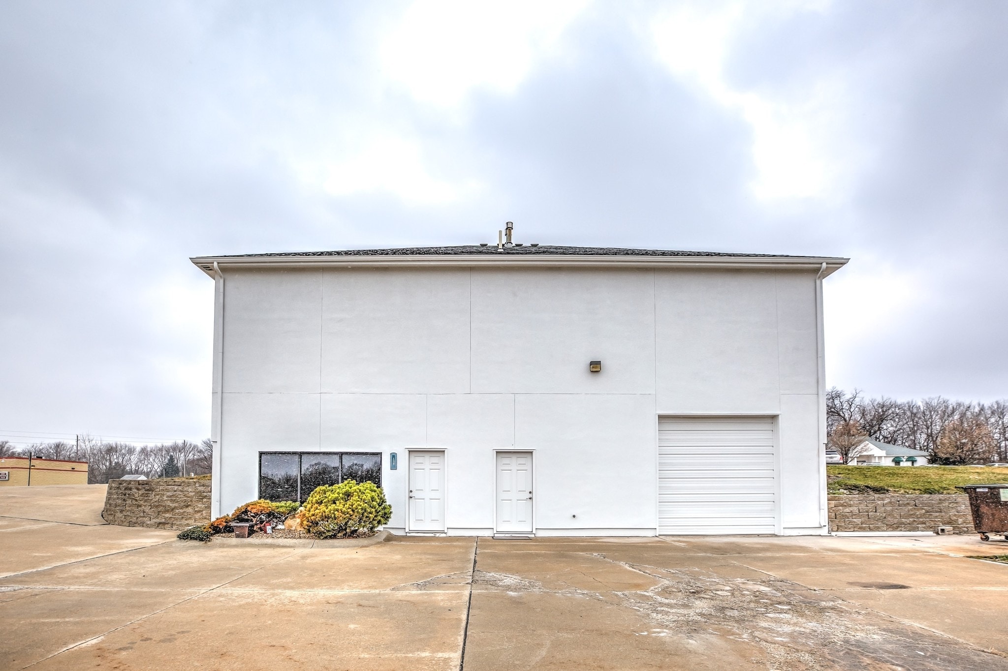 130-136 Cherry Hill Dr, Belton, MO for lease Primary Photo- Image 1 of 8