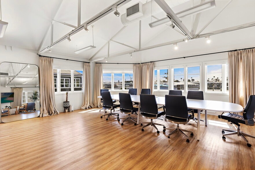 2507 W Coast Hwy, Newport Beach, CA for lease - Interior Photo - Image 3 of 13