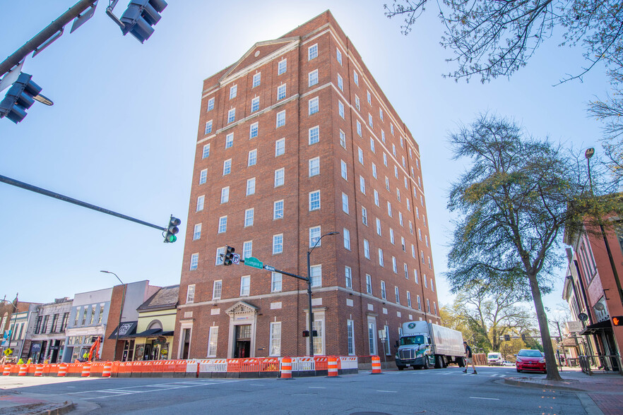 110 E Clayton St, Athens, GA à vendre - Photo du bâtiment - Image 1 de 1