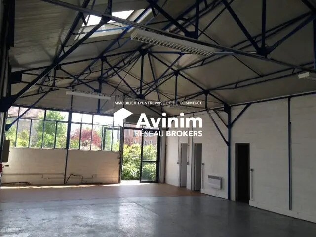 Flex in Montreuil for lease - Interior Photo - Image 2 of 5