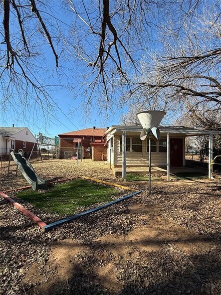 2008 NE Grand Blvd, Oklahoma City, OK à vendre - Photo principale - Image 1 de 9