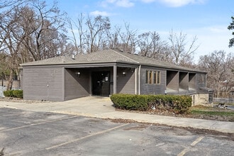 5001 SW 9th St, Des Moines, IA for lease Interior Photo- Image 1 of 19