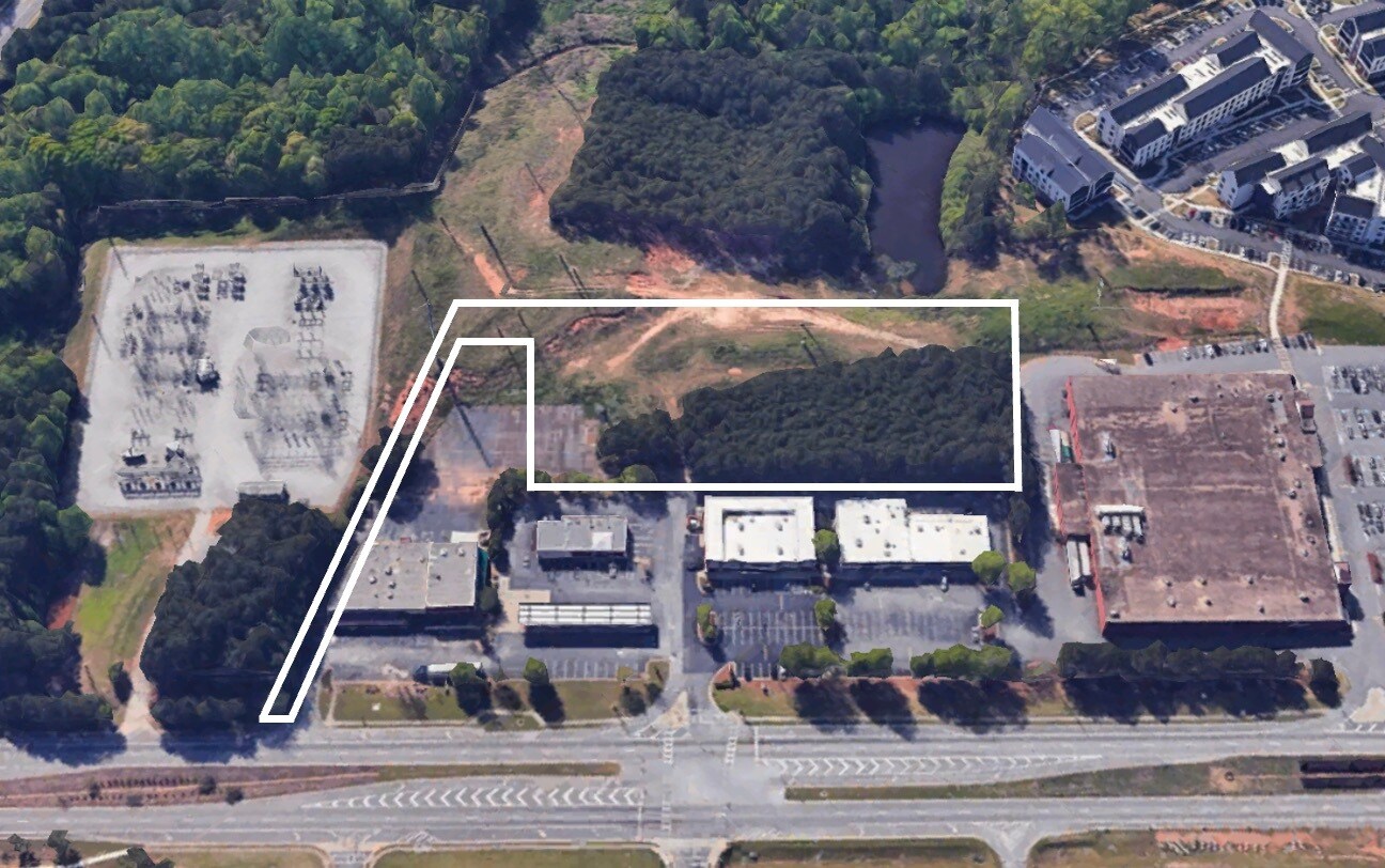 320 Peachtree Industrial Boulevard, Suwanee, GA for sale Primary Photo- Image 1 of 4