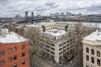 75 NW Couch St, Portland, OR - Aerial map view