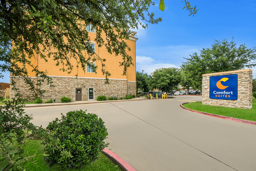 2301 N President George Bush Hwy, Plano, TX for sale - Building Photo - Image 2 of 21