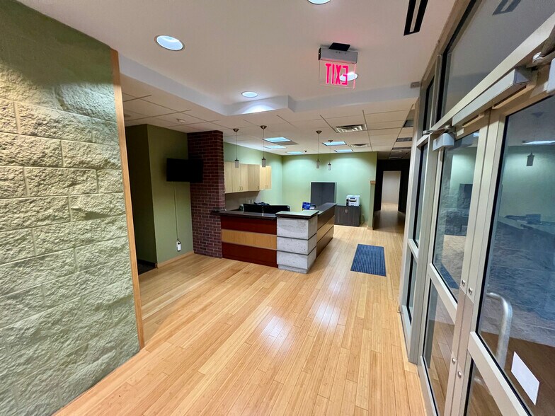 2903-2915 Enterprise Dr, Anderson, IN à vendre - Photo du bâtiment - Image 3 de 13