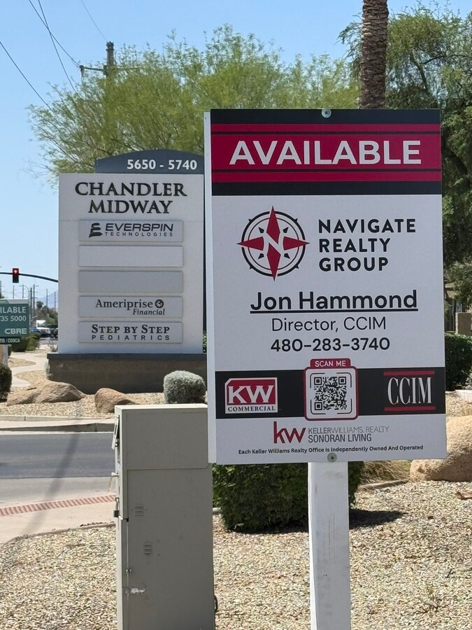 5680 W Chandler Blvd, Chandler, AZ 85226 - Unité G2 - - Photo intérieure - Image 1 of 17