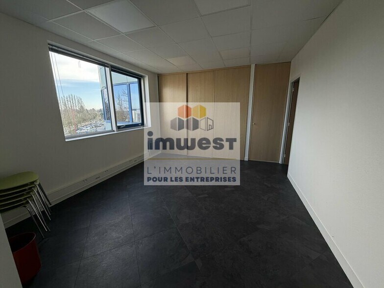 Bureau dans Saint-Grégoire à vendre - Photo intérieure - Image 3 de 3