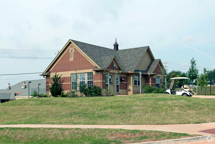 1825 E Memorial Rd, Edmond, OK for sale - Primary Photo - Image 1 of 1