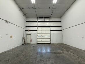 207 Airport Rd, Fayetteville, NC for lease Interior Photo- Image 1 of 8