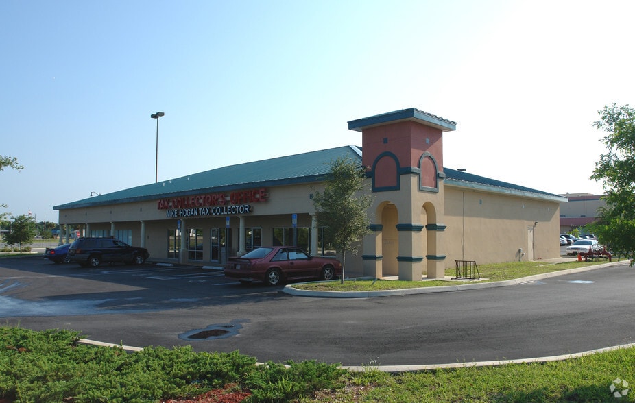 5320 Norwood Ave, Jacksonville, FL à louer - Photo du bâtiment - Image 2 de 2