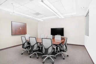 4900 California Ave, Bakersfield, CA for lease Interior Photo- Image 1 of 5