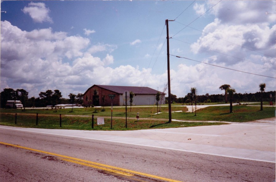 Specialty in Osteen, FL for sale - Primary Photo - Image 1 of 1