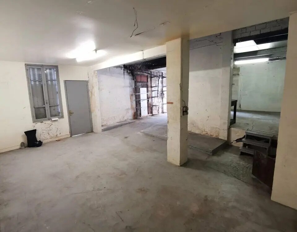 Industrial in Paris for lease Interior Photo- Image 1 of 7