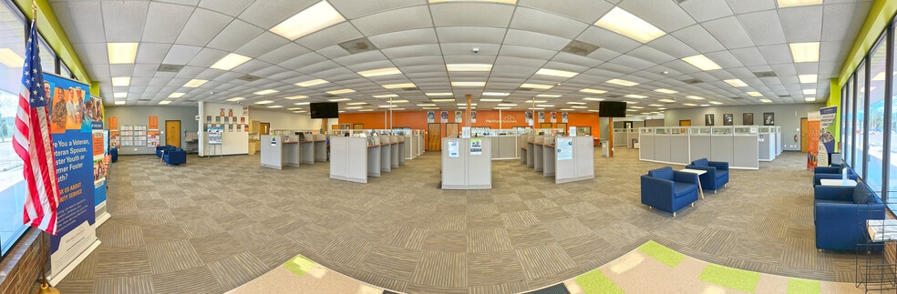 14355 Wallisville Rd, Houston, TX for lease - Interior Photo - Image 2 of 8