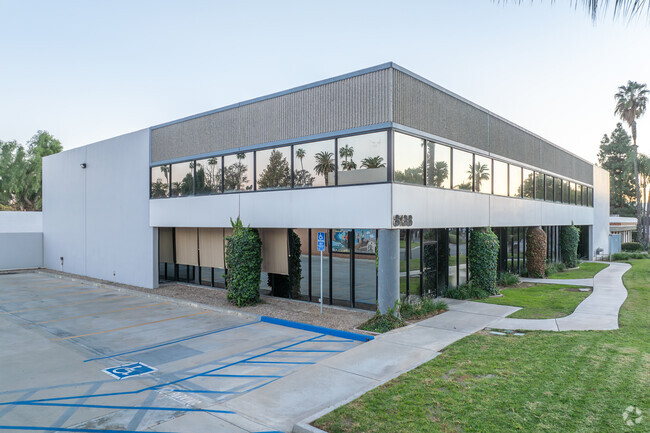 Plus de détails pour 8138 Mar Vista Ct, Riverside, CA - Industriel/Logistique à louer