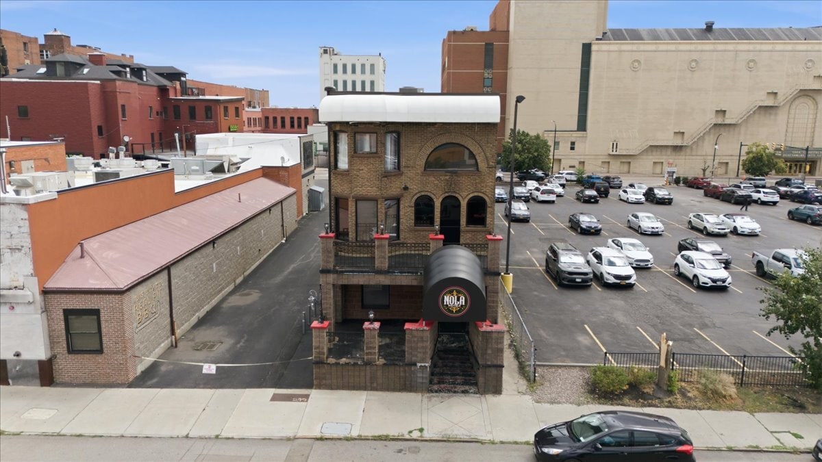 297 Franklin St, Buffalo, NY for lease Building Photo- Image 1 of 39
