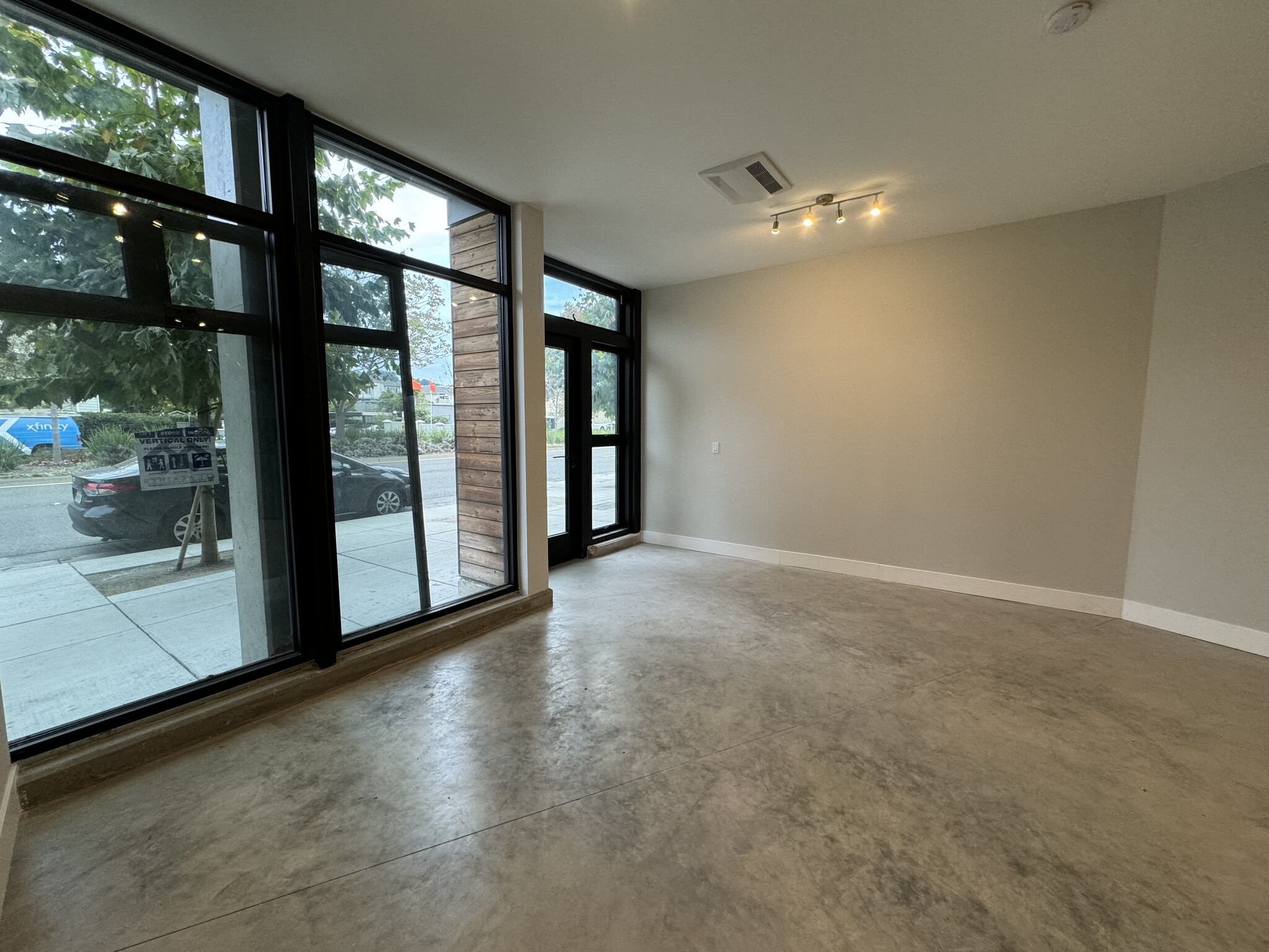 10963 San Pablo Ave, El Cerrito, CA à louer Photo intérieure- Image 1 de 5