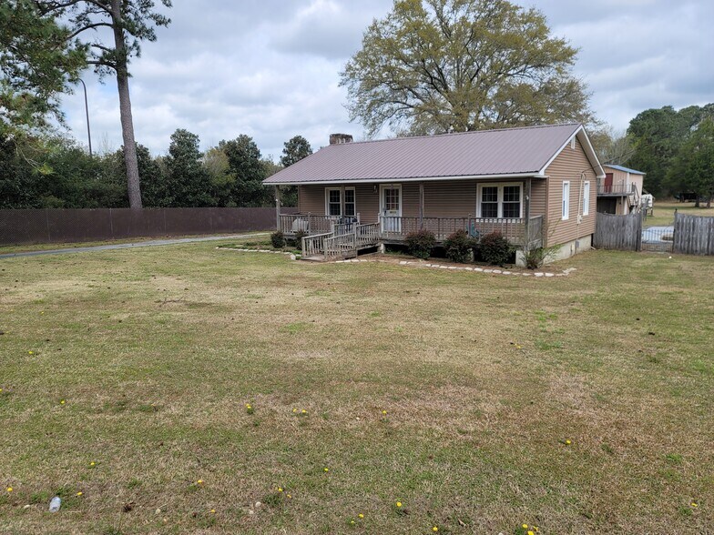 215 Harding Rd, Chocowinity, NC à vendre - Photo du bâtiment - Image 2 de 23