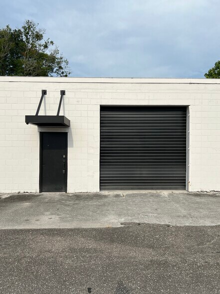 1602 Arcadia Pl, Jacksonville, FL à louer - Photo du bâtiment - Image 2 de 14