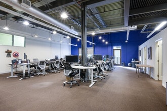 400 Clematis St, West Palm Beach, FL for lease Interior Photo- Image 1 of 13