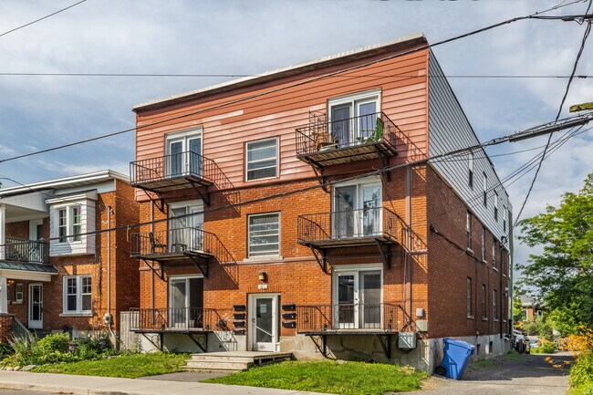 Plus de détails pour 46 Carlyle Ave, Ottawa, ON - Multi-résidentiel à vendre