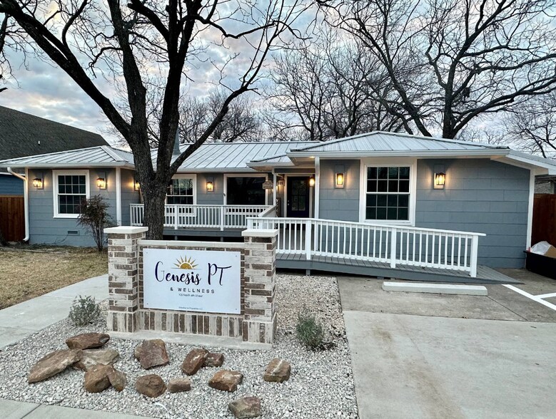 105 N 6th St, Midlothian, TX à louer - Photo principale - Image 1 de 10