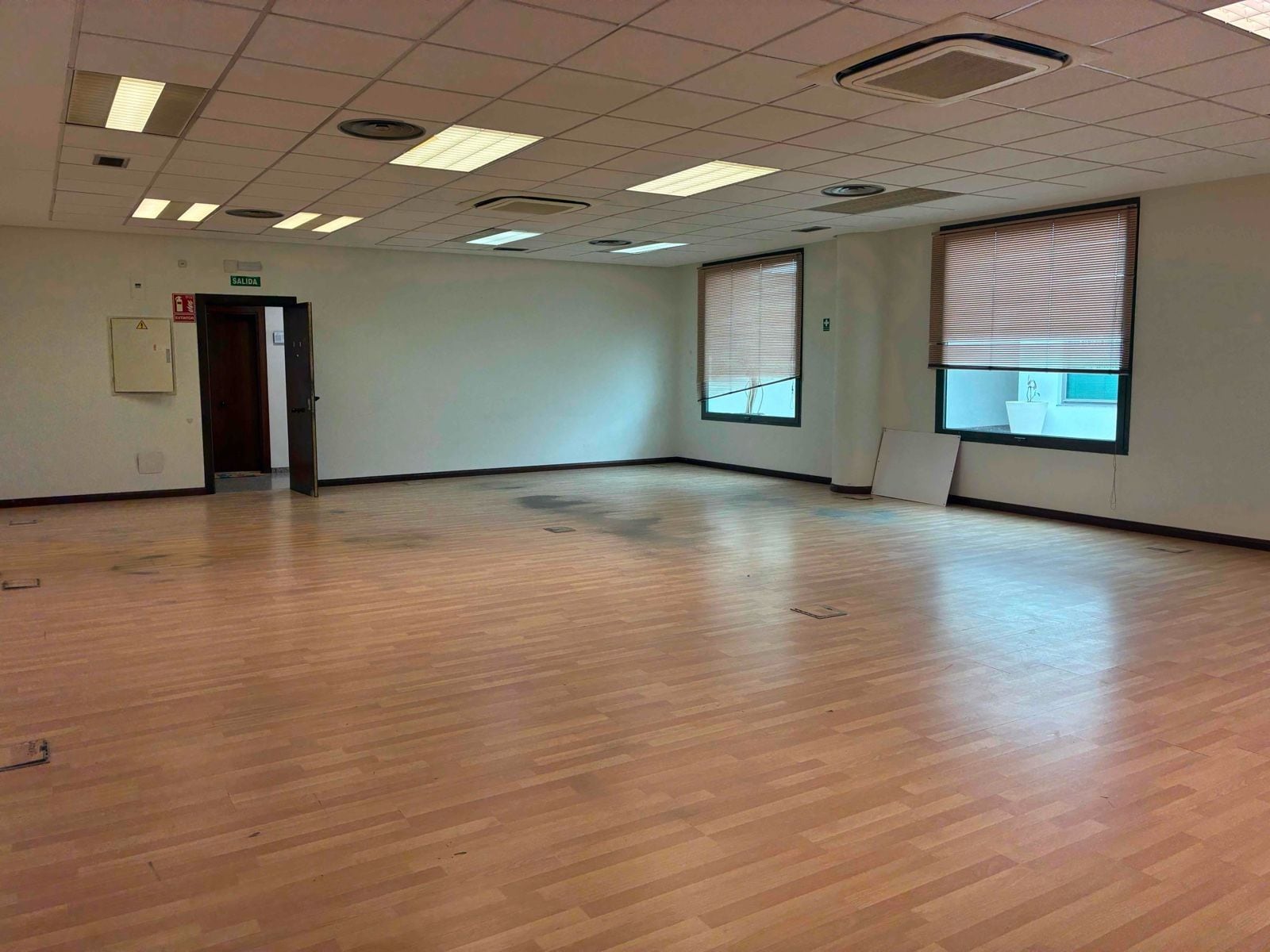 Avenida de España, 17, Alcobendas, Madrid for lease Interior Photo- Image 1 of 6