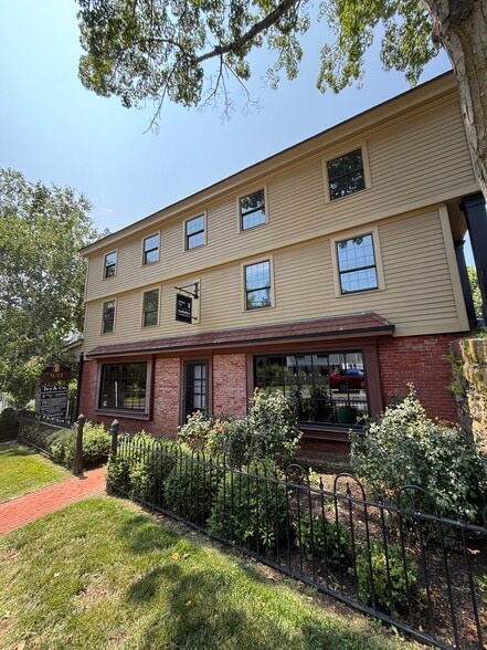 931 Main St, South Glastonbury, CT for lease - Building Photo - Image 1 of 15