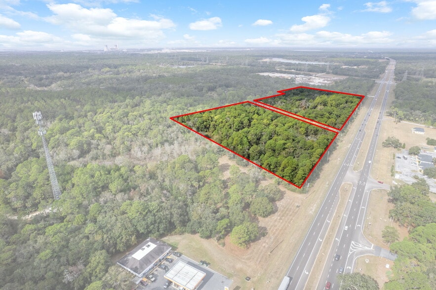 11570 W Garnet Ct, Crystal River, FL for sale - Building Photo - Image 2 of 26