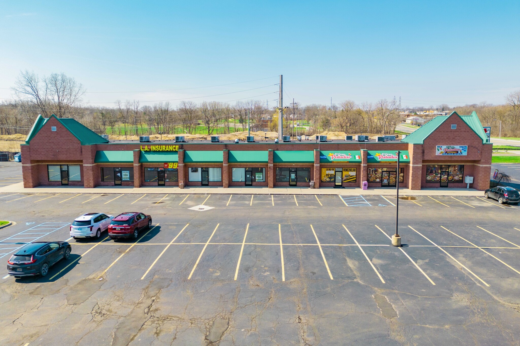 1602-1648 N Perry St, Pontiac, MI for lease Primary Photo- Image 1 of 25