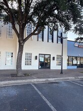 455-499 W Harwood Rd, Hurst, TX for lease Building Photo- Image 1 of 1