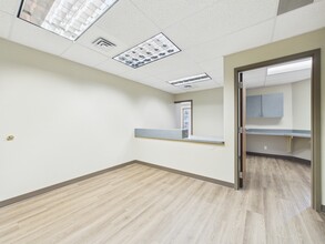 12615 E Mission Ave, Spokane Valley, WA à louer Photo intérieure- Image 2 de 11