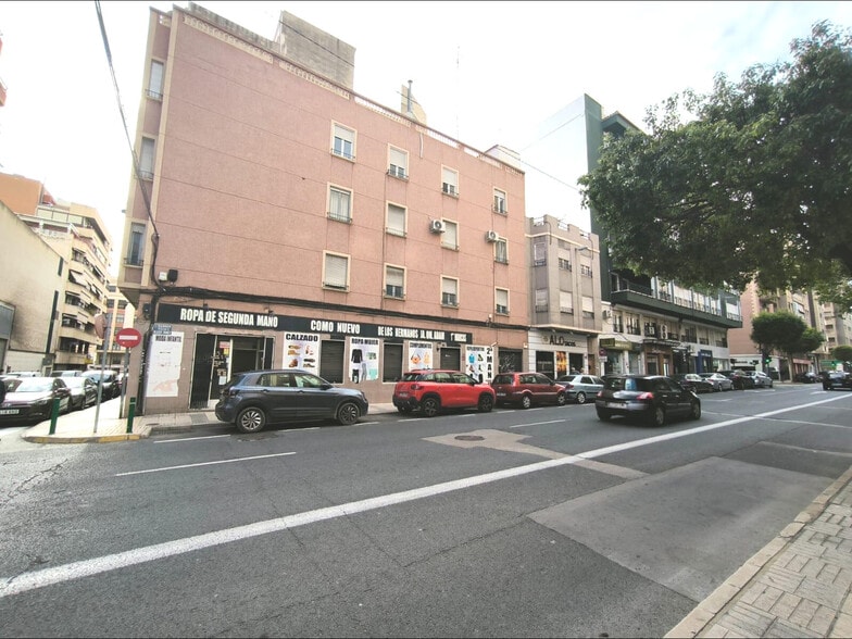Carrer Maestro Giner, 15, Elche, Alicante for lease - Building Photo - Image 2 of 14