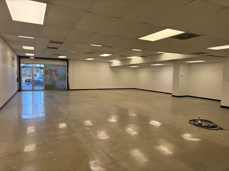 1080 N Cobb Pky, Marietta, GA à louer - Photo intérieure - Image 3 de 7