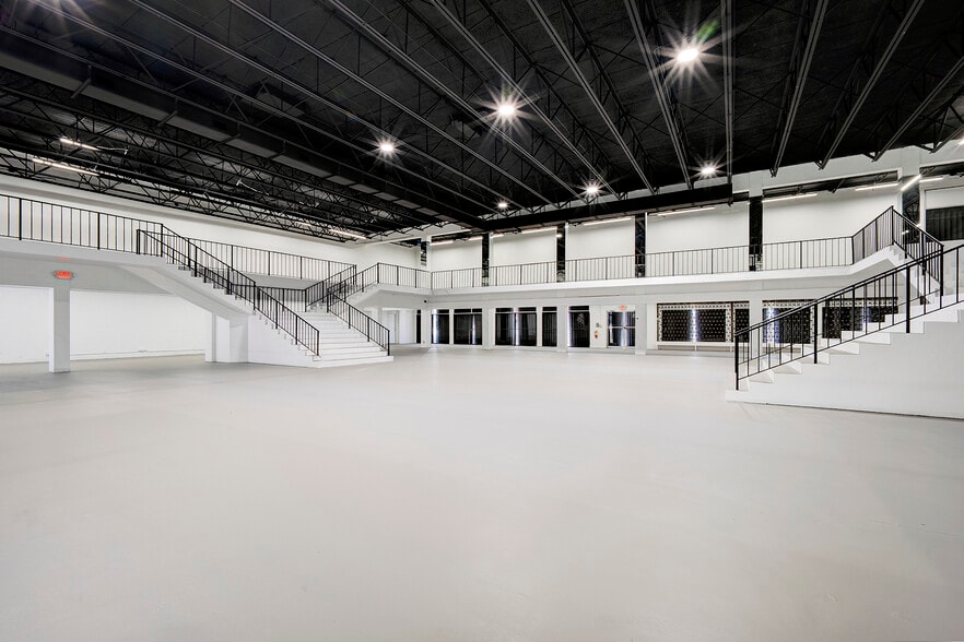 32 S Dixie Hwy, Lake Worth, FL for sale - Interior Photo - Image 1 of 25