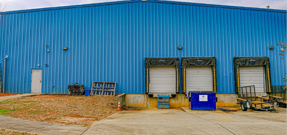 3421 Axar Rd, Charlotte, NC for sale - Building Photo - Image 2 of 7