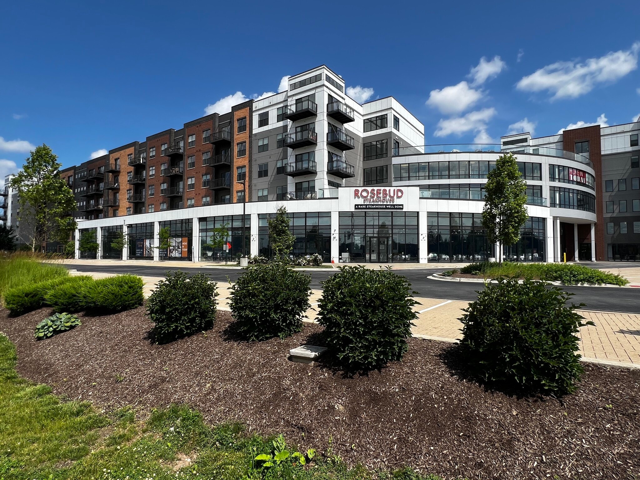 500 W Dundee Rd, Wheeling, IL for lease Primary Photo- Image 1 of 6