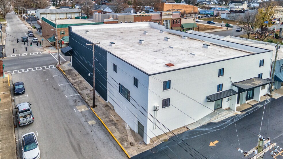 177-179 N Main St, Russellville, KY à louer - Photo du bâtiment - Image 3 de 26