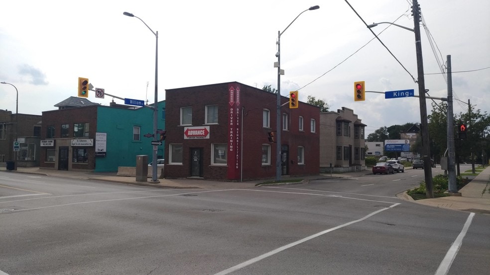 27 William St, St Catharines, ON for sale - Primary Photo - Image 1 of 11