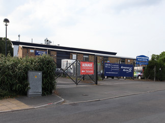 Plus de détails pour Watchmoor Rd, Camberley - Bureau à louer